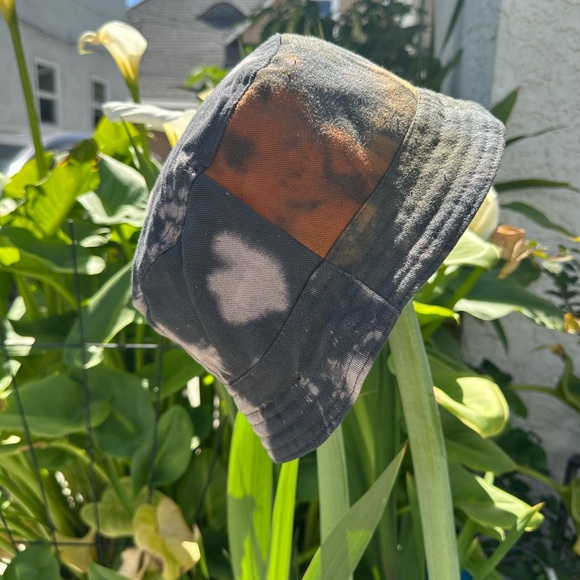 Two-Tone Bucket Hat - Picture 5 of 10